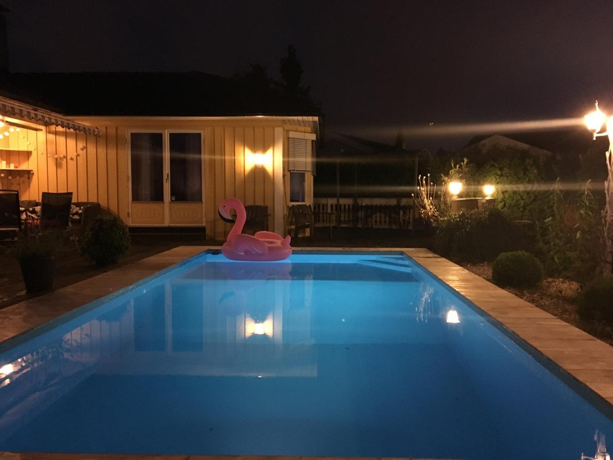 Modern Apartment With Pool & Sauna Пошгрун Екстериор снимка