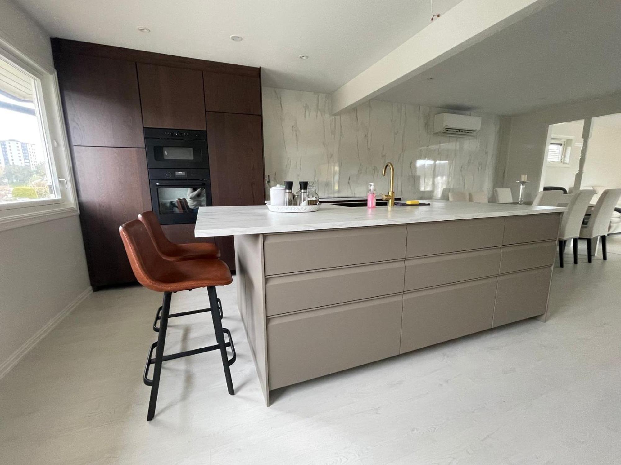 Modern Apartment With Pool & Sauna Пошгрун Стая снимка
